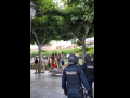 Agentes de la Policía Nacional en la manifestación de este miércoles en Alcalá contra el centro de inmigrantes