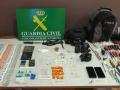 Droga y dinero incautado por la Guardia Civil en la desarticulación de un punto de venta de drogas en Boiro (A Coruña).

REMITIDA / HANDOUT por GUARDIA CIVIL
Fotografía remitida a medios de comunicación exclusivamente para ilustrar la noticia a la que hace referencia la imagen, y citando la procedencia de la imagen en la firma
03/7/2025
