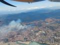 Las autoridades están desalojando a vecinos de la calle Félix Rodríguez de la Fuente y de la Cuesta del Piojo, cercanas a la zona del incendio