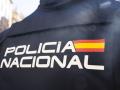 Un agente de la Policía Nacional