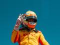 El piloto español Àlex Palou, del equipo Chip Ganassi, celebra el cuarto campeonato de IndyCar