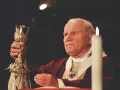 El Papa Juan Pablo II celebra una misa en 1994