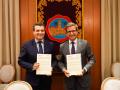 El presidente de la FAMP y alcalde de Córdoba, José María Bellido junto al consejero de Industria, Energía y Minas, Jorge Paradela