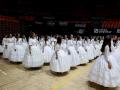 Imagen de las 146 candidatas aprendiendo la coreografia de Àlvaro Cuenca