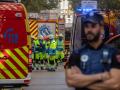 Sanitarios y trabajadores de emergencias en las inmediaciones dónde se ha derrumbado un edificio en obras, en la zona de Ópera, a 7 de octubre de 2025, en Madrid (España). Ocho personas han resultado heridas en el derrumbe parcial de un edificio en obras de seis plantas de la calle de las Hileras, en la zona de Ópera. Un total de once dotaciones de Bomberos del Ayuntamiento de Madrid con la Sección de Apoyo Aéreo y Sección Canina de Policía Municipal buscan a posibles desaparecidos.

Alejandro Martínez Vélez / Europa Press
07 OCTUBRE 2025;DERRUMBE;EDIFICIO;HERIDOS;DESAPARECIDOS;OBRAS
07/10/2025