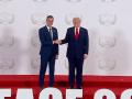Saludo entre Pedro Sánchez y Donald Trump