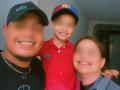 Lucas junto a su madre y Juan David, presunto asesino del menor