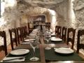 Reataurante Arxiduna en la provincia de Málaga, todo en el interior de una vueva