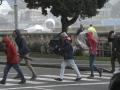 A Coruña. 
Temporal de viento y lluvia
Varias personas se resguardan del viento con sus paragüas 
20/10/2023
Foto: M. Dylan / Europa Press