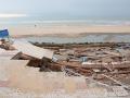 Imagen de los daños ocasionados por el pasado temporal en el paseo marítimo de Matalascañas
