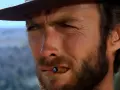 Clint Eastwood, en un fotograma de Por un puñado de dólares