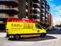 Imagen de archivo de una ambulancia del SAMU en Alicante