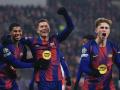 Los jugadores del Barça celebran el gol de Lewandowski en Praga
