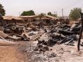 El pueblo de Woro quedó arrasado tras un ataque anterior la semana pasada