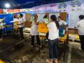Inicio del escrutinio de las elecciones generales de Tailandia