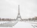 La capital de Francia cubierta de nieve