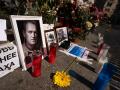 Un altar dedicado a Navalny en Barcelona