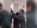 Así ha sido el reencuentro de los jóvenes atrapados en el fuego con la Guardia Civil
