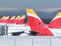 Aviones de Iberia aparcados en las pistas del aeropuerto Adolfo Suárez Madrid-Barajas