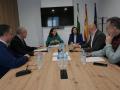 Rocío Blanco, junto a María Dolores Gálvez (centro, al fondo), en su reunión con los representantes  de las asociaciones de arte sacro de Jaén, Cádiz y Córdoba