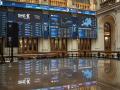 Paneles con índices bursátiles en el Palacio de la Bolsa de Madrid