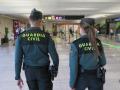 Agentes de la Guardia Civil en el aeropuerto de Palma

REMITIDA / HANDOUT por GUARDIA CIVIL
Fotografía remitida a medios de comunicación exclusivamente para ilustrar la noticia a la que hace referencia la imagen, y citando la procedencia de la imagen en la firma
01/1/1970