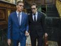 El presidente del Gobierno, Pedro Sánchez (i), y el vicepresidente primero y ministro de Economía, Comercio y Empresa, Carlos Cuerpo