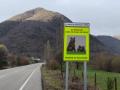 Señal de aviso por osos en Rabanal de Abajo (León)