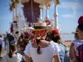 Las hermandades de Cádiz comienzan a cruzar el Guadalquivir en su camino a El Rocío