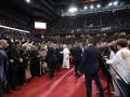 El Papa este domingo en el acto "Tejer redes" en el Movistar Arena