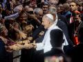 El Papa León durante el encuentro 'Tejer redes con el mundo de la cultura, la educación, la empresa y el deporte', en el Movistar Arena