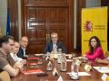 El ministro de Hacienda, Arcadi España, se ha reunido con representantes de UGT y CSIF.