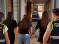 Tres detenidas en Vigo por robos en el interior de viviendas

REMITIDA / HANDOUT por POLICÍA NACIONAL DE VIGO
Fotografía remitida a medios de comunicación exclusivamente para ilustrar la noticia a la que hace referencia la imagen, y citando la procedencia de la imagen en la firma
18/7/2026
