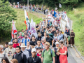 Cientos de peregrinos de camino hacia Covadonga