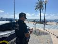 Imagen de archivo de un agente de la Policía Local en la playa del Postiguet

REMITIDA / HANDOUT por AYUNTAMIENTO DE ALICANTE
Fotografía remitida a medios de comunicación exclusivamente para ilustrar la noticia a la que hace referencia la imagen, y citando la procedencia de la imagen en la firma
16/6/2026