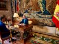El Rey Felipe VI y el presidente del Gobierno, Pedro Sánchez, este miércoles durante el despacho estival en el Palacio de la Almudaina