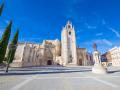 Fachada principal de Catedral de San Antolín en Palencia