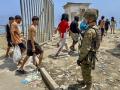 Un gran número de inmigrantes regresan a pie a su país de origen (Marruecos)