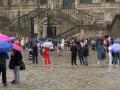Peregrinos con paraguas y chubasqueros en la Plaza del Obradoiro de Santiago.

EUROPA PRESS
04/8/2026