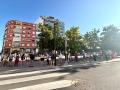 Largas colas en Espacio Vías y en León Joven por el reparto de gafas gratuitas para ver el eclipse en León