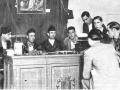 Milicianos en un comité revolucionario en Vallecas al inicio de la Guerra Civil