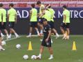 Diego Pablo Simeone, dirige un entrenamiento del Atlético de Madrid