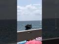 Inmigrantes ilegales desembarcan en una playa de Cartagena llena de bañistas: «Es una patera, recoged las cosas»