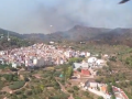 Imagen aérea del fuego junto a la localidad de Gátova.
