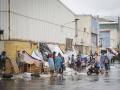 Inmigrantes acampados en las naves del Tarajal