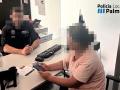 La detenida, en dependencias policiales.

REMITIDA / HANDOUT por POLICÍA LOCAL DE PALMA
Fotografía remitida a medios de comunicación exclusivamente para ilustrar la noticia a la que hace referencia la imagen, y citando la procedencia de la imagen en la firma
08/9/2026