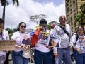 Familiares de presos políticos participan en una protesta exigiendo la liberación de los detenidos y denunciando el incumplimiento de los anuncios previos de liberación, cerca del palacio presidencial de Miraflores en Caracas