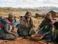 Gente comiendo tierra en Bolivia.