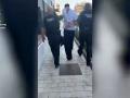 Fotograma de la detención del individuo