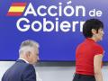 La portavoz del Gobierno, Elma Saiz, y el ministro Ángel Víctor Torres